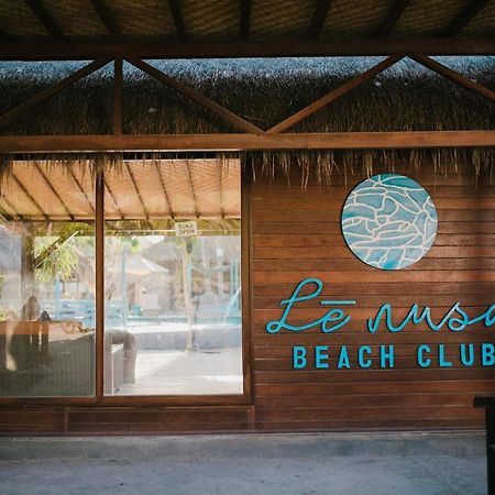 Le Nusa Beach Club Нуса Лембонган Екстериор снимка
