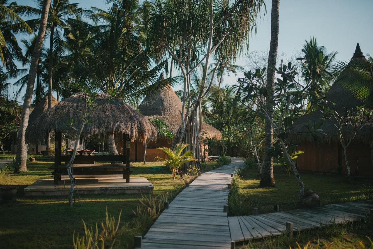 Le Nusa Beach Club Нуса Лембонган Екстериор снимка