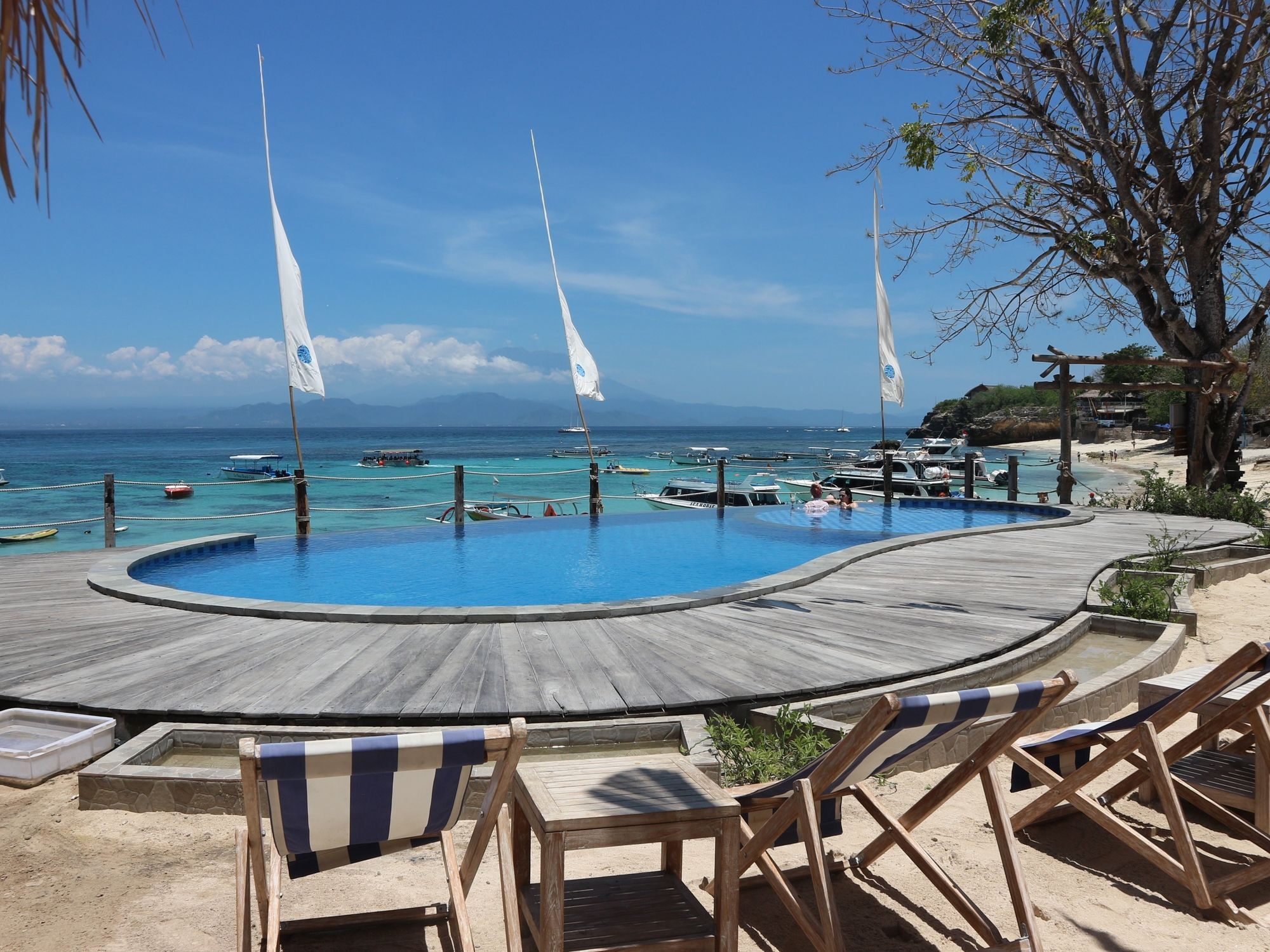 Le Nusa Beach Club Нуса Лембонган Екстериор снимка